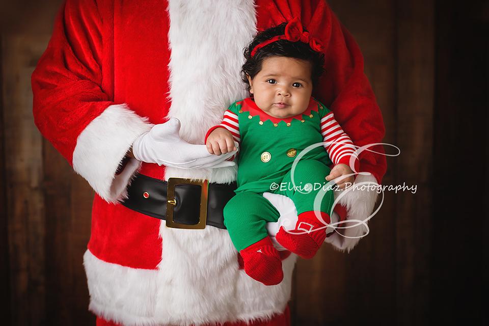 chicago-newborn-photographer-elvie-christmas-baby-downtown-red-andersonville-elf-pajamas-target-santa