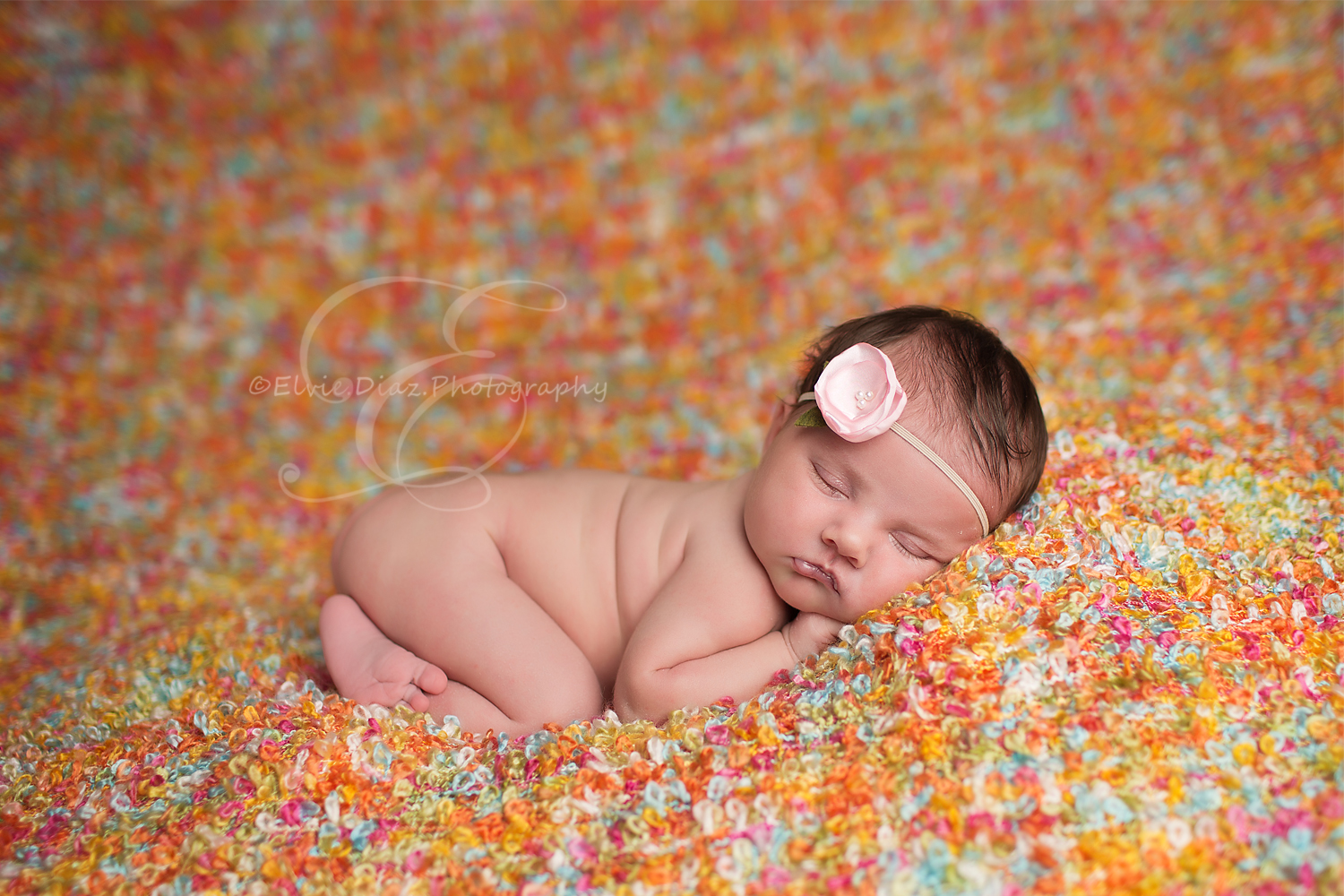 Just a few days old and oh so beautiful, Baby Avery. (Chicago Newborn photographer)
