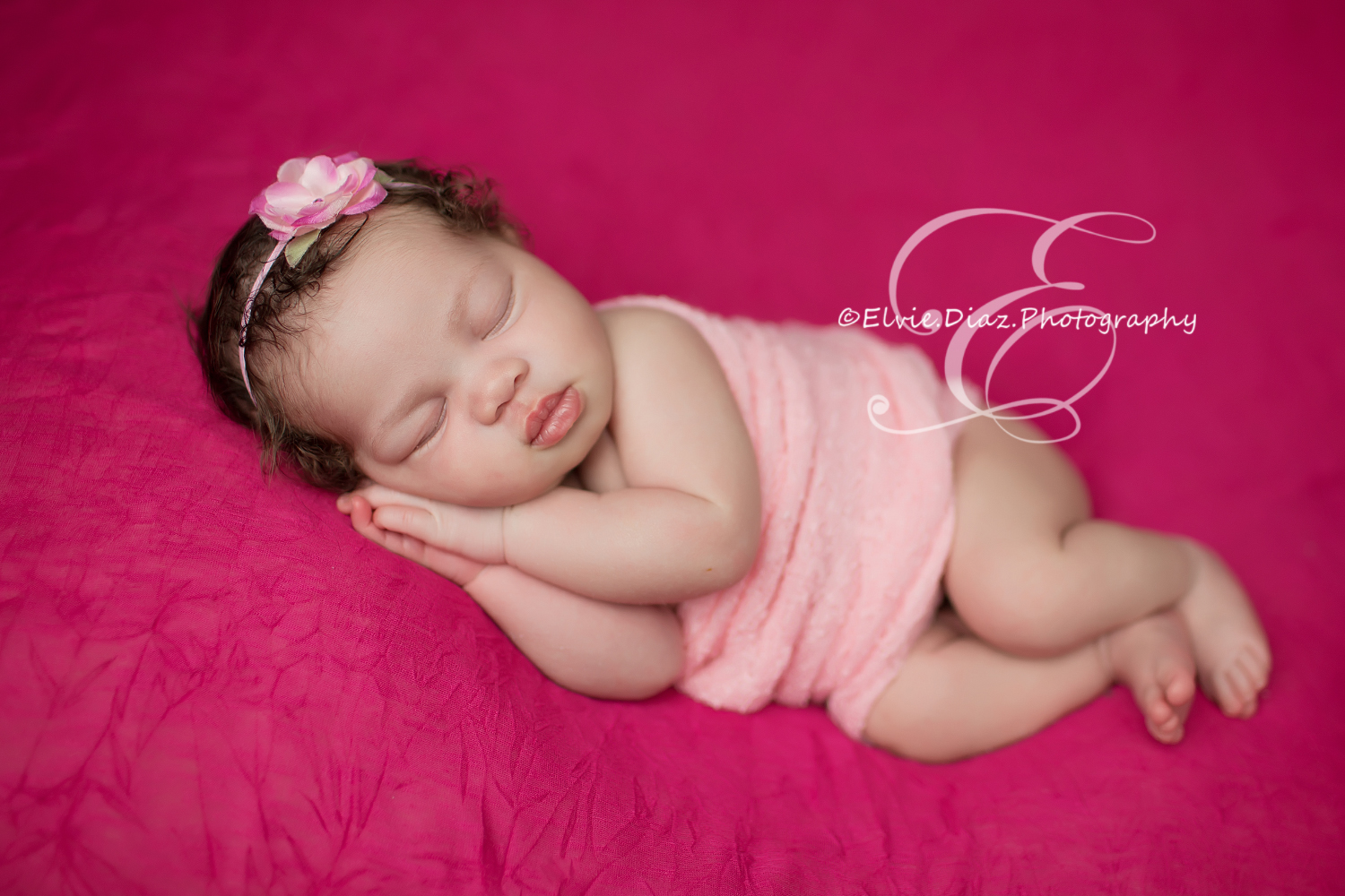 Look at baby Kay!!(Chicago Newborn Photographer)