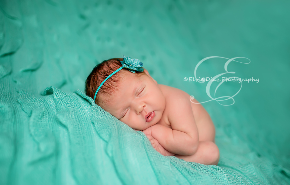 Sweet baby Maddy, what a rock star!!!(Chicago Newborn Photographer)