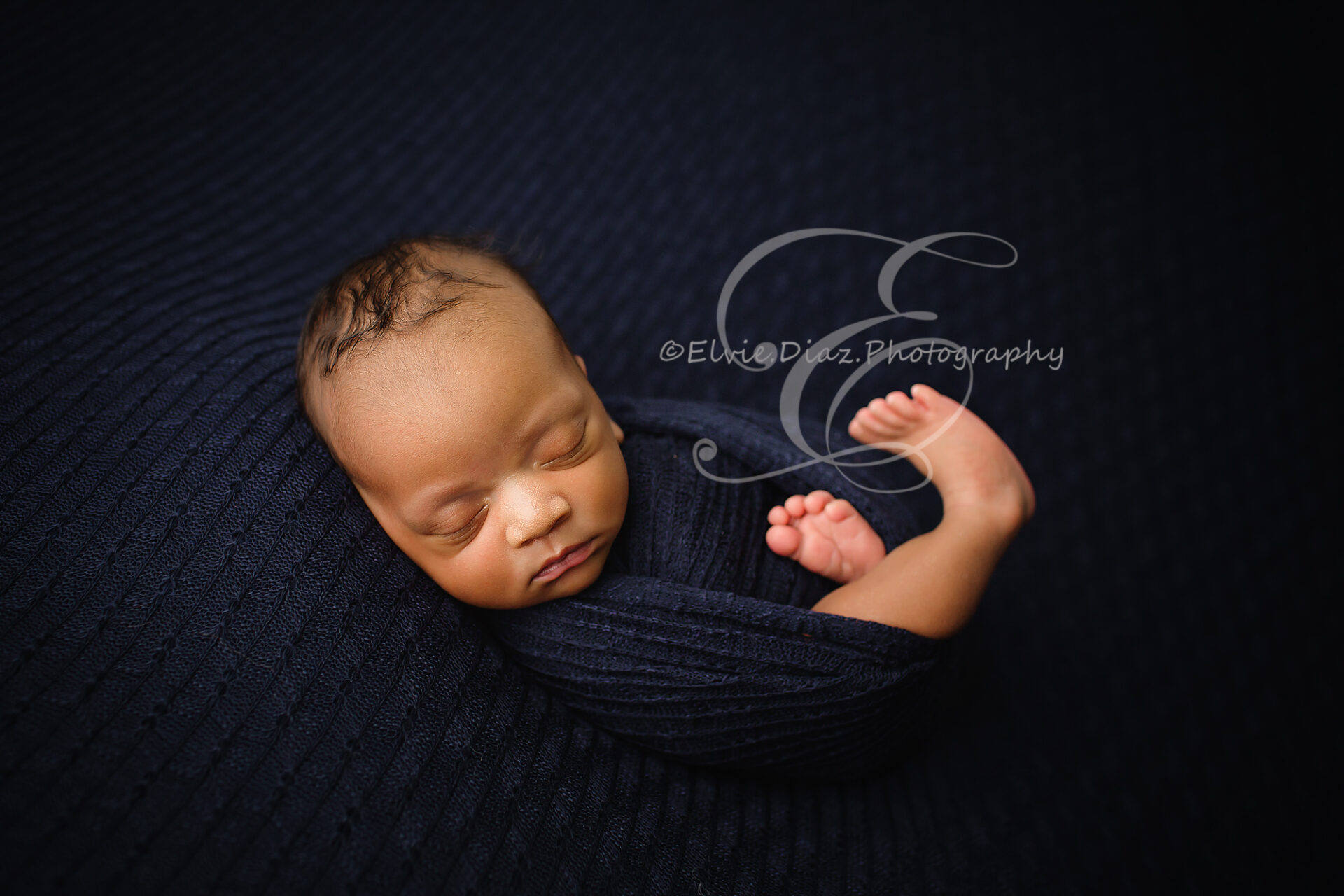 Trenton 11 Days New (Chicago Newborn Photographer)