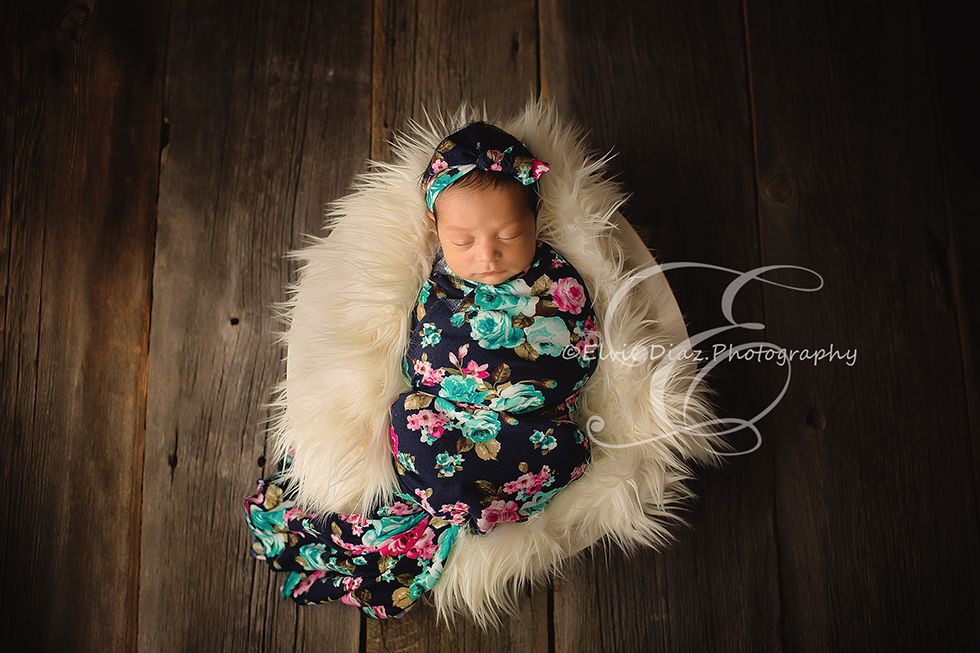 Chicago-Newborn-Photographer-Elvie-girl-wrapped-baby