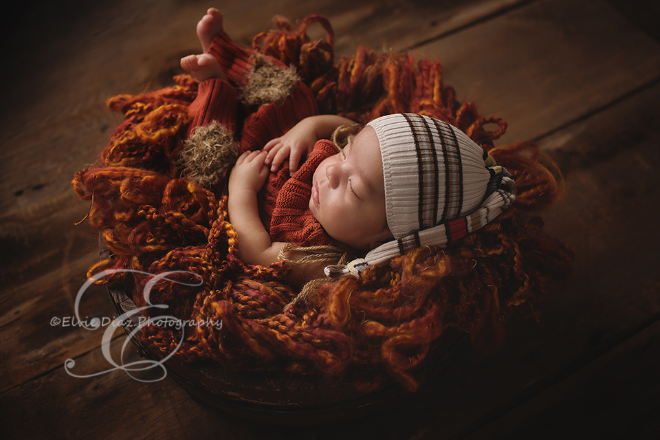 chicago-newborn-photographer-elvie-boy-macro-preemie-gestation