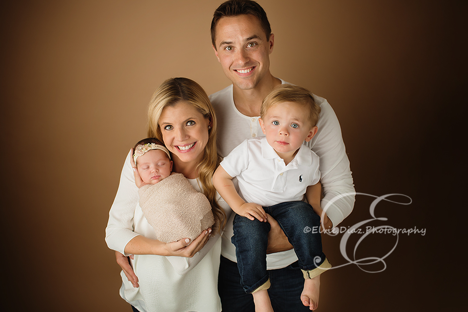 chicago-newborn-photographer-elvie-family