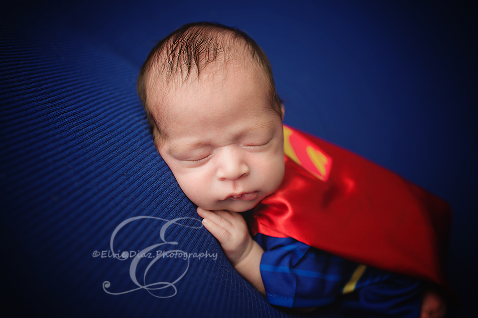 chicago-newborn-photographer-elvie-girl-twin-love-superman-clarkkent-newborn-sweetness