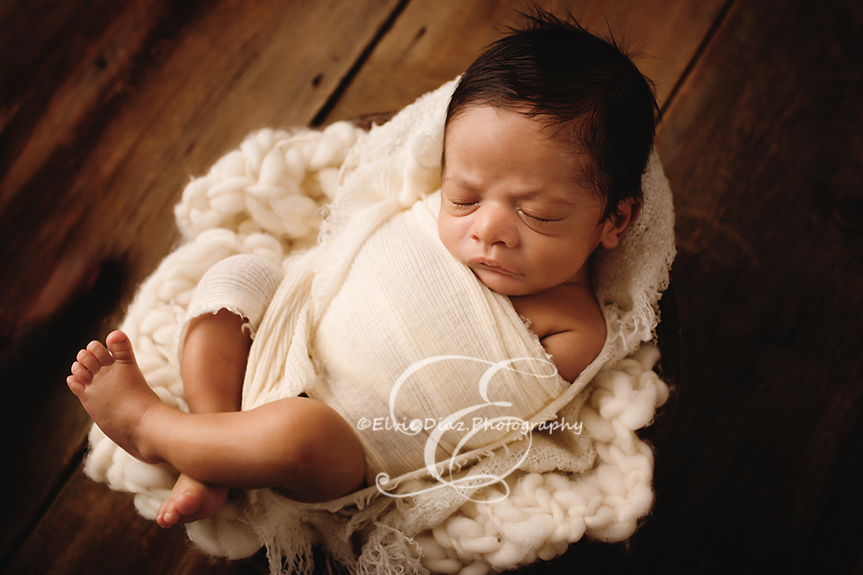 chicago-newborn-photographer-elvie-baby-boy-preemie