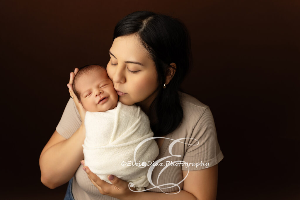 Newborn Photography in Chicago: Sweet Baby Boy Full of Smiles